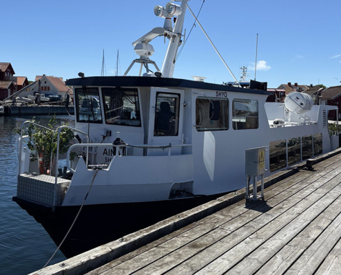 hyra-charterbat-aina-karingon Charterbåten Aina som kan hyras för skärgårdsturer runt Käringön, Lysekil och Gullholmen.