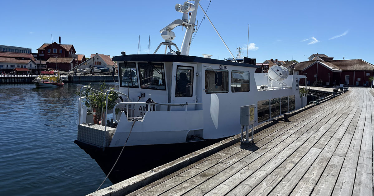 Charterbåten Aina som kan hyras för skärgårdsturer runt Käringön, Lysekil och Gullholmen.